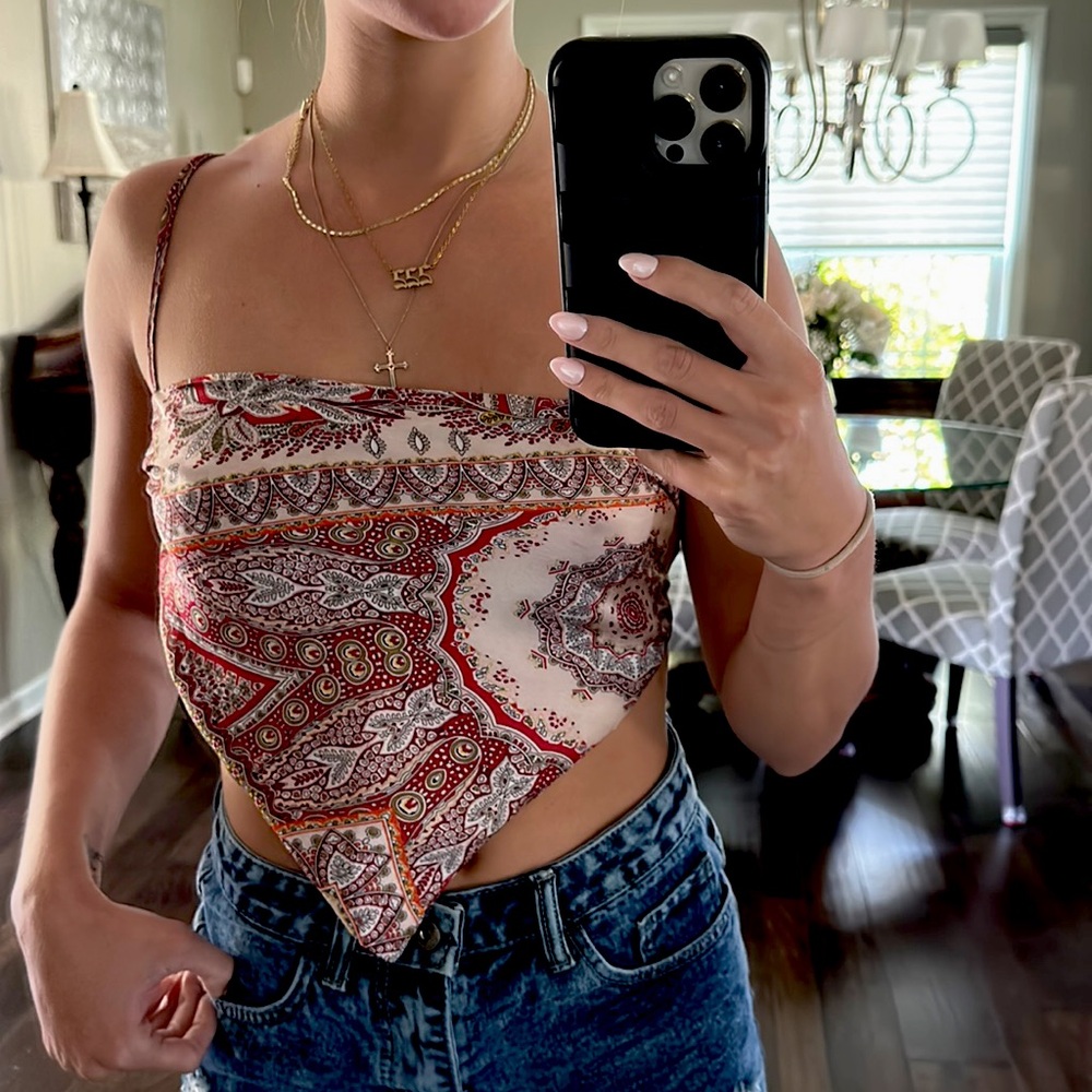 Pattern Tied Top - Picture 2 of 3